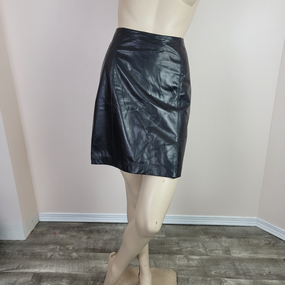 Vintage Ann Taylor Black leather pencil skirt, 90s, Y2K, Grunge, Goth.